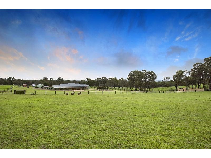 10 Hinkler Avenue, Bargo NSW 2574