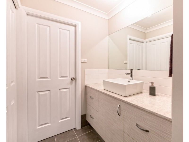 126 Menangle Street, Picton NSW 2571