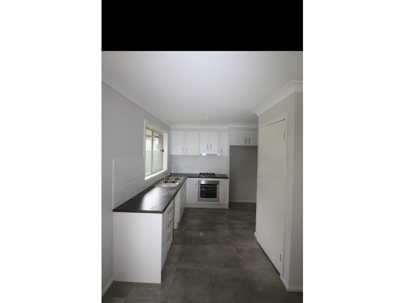 2/60 York Street, Tahmoor NSW 2573