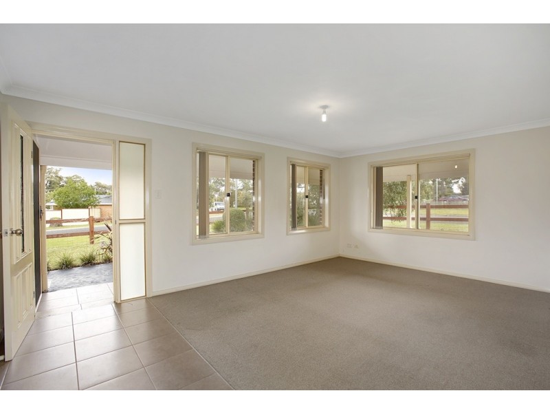 38 Castlereagh Street, Tahmoor NSW 2573