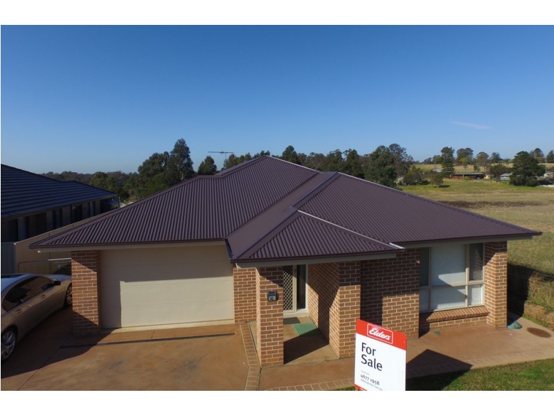 42 Moorland Rd, Tahmoor NSW 2573