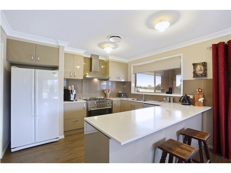 42 Moorland Rd, Tahmoor NSW 2573