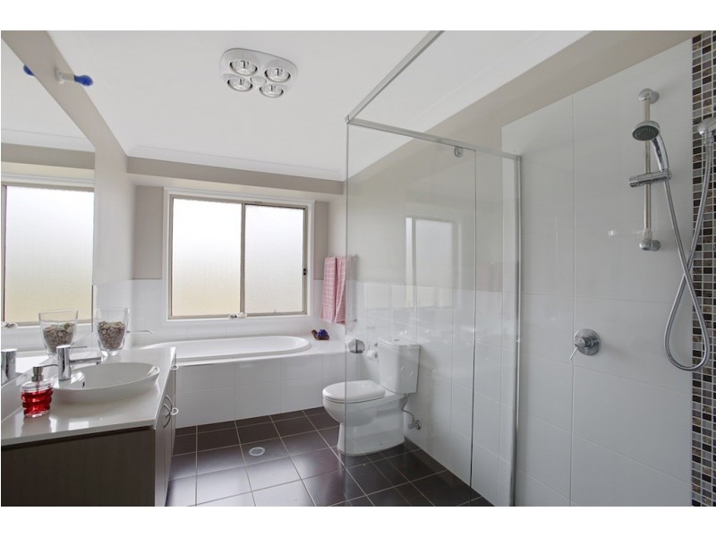 42 Moorland Rd, Tahmoor NSW 2573