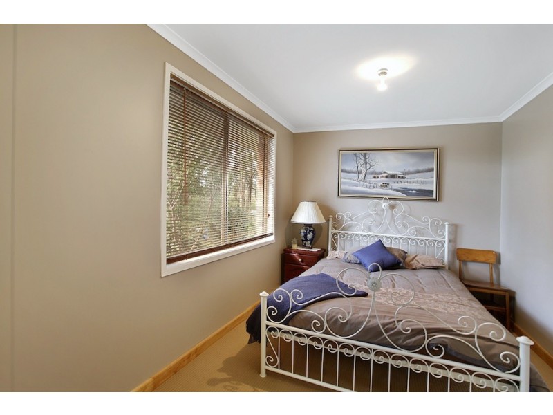 4 Wilson Drive, Hill Top NSW 2575