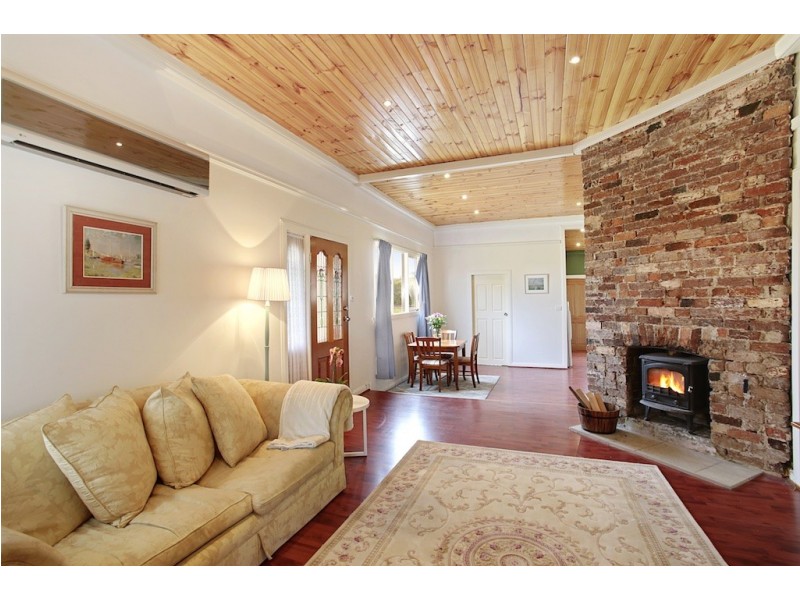 355 Argyle Street, Picton NSW 2571