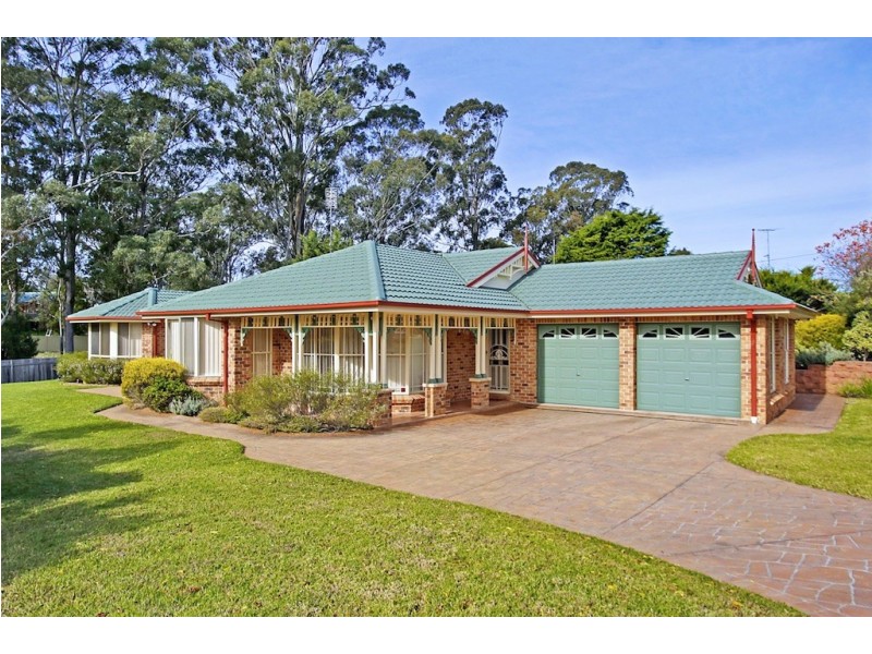 8 Stuart Place, Tahmoor NSW 2573