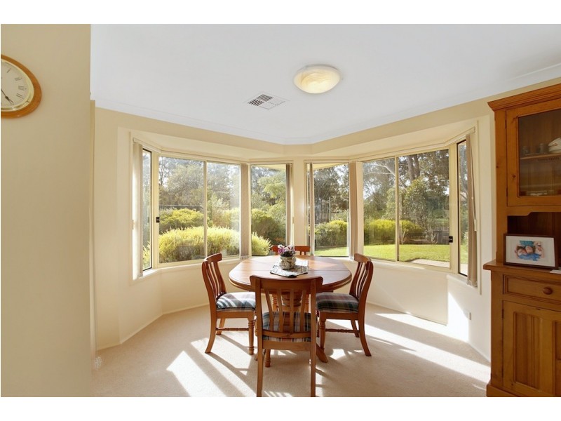 8 Stuart Place, Tahmoor NSW 2573