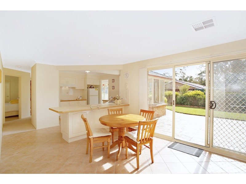 8 Stuart Place, Tahmoor NSW 2573