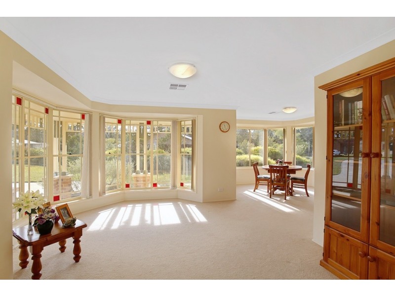 8 Stuart Place, Tahmoor NSW 2573