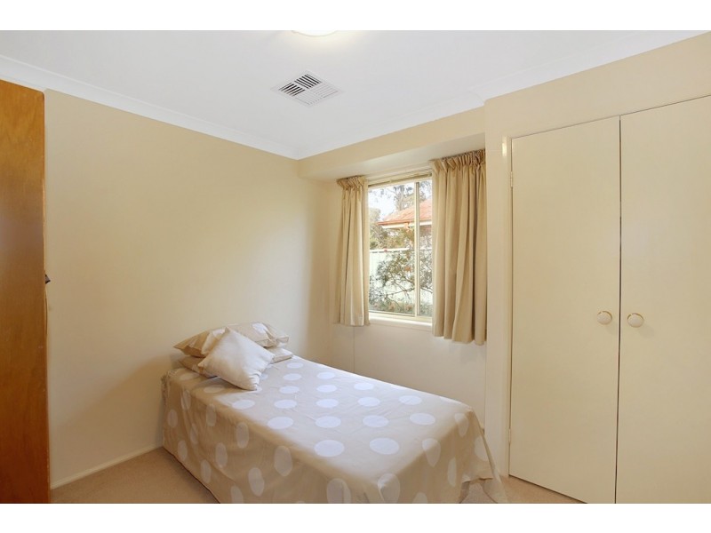 8 Stuart Place, Tahmoor NSW 2573