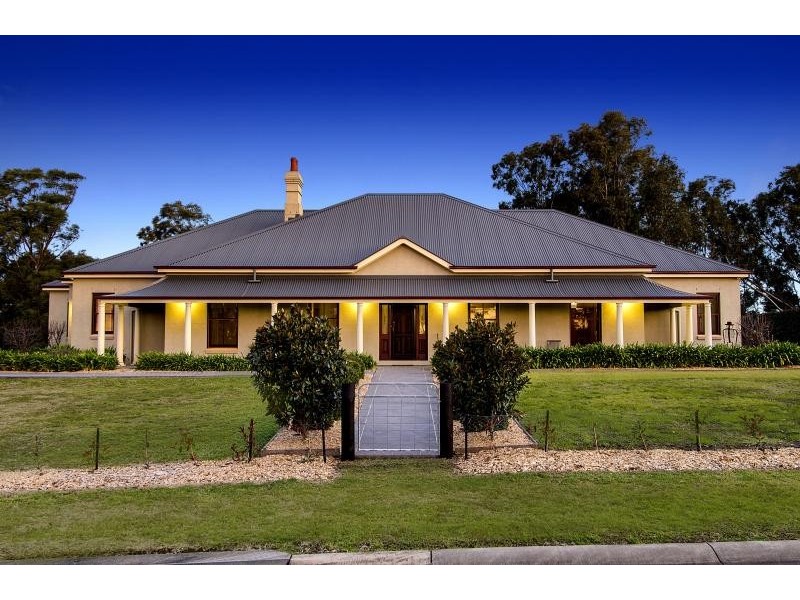 43 The Grange, Picton NSW 2571