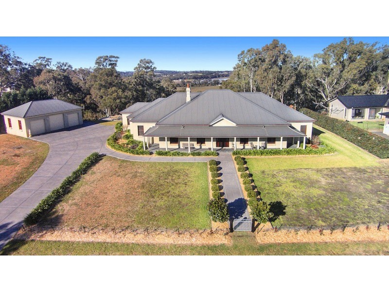 43 The Grange, Picton NSW 2571