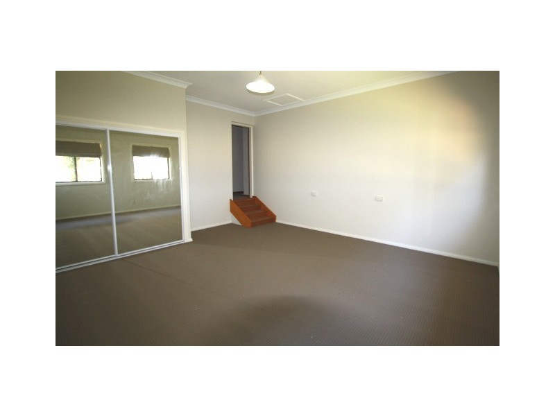 195 THIRLMERE WAY, Thirlmere NSW 2572