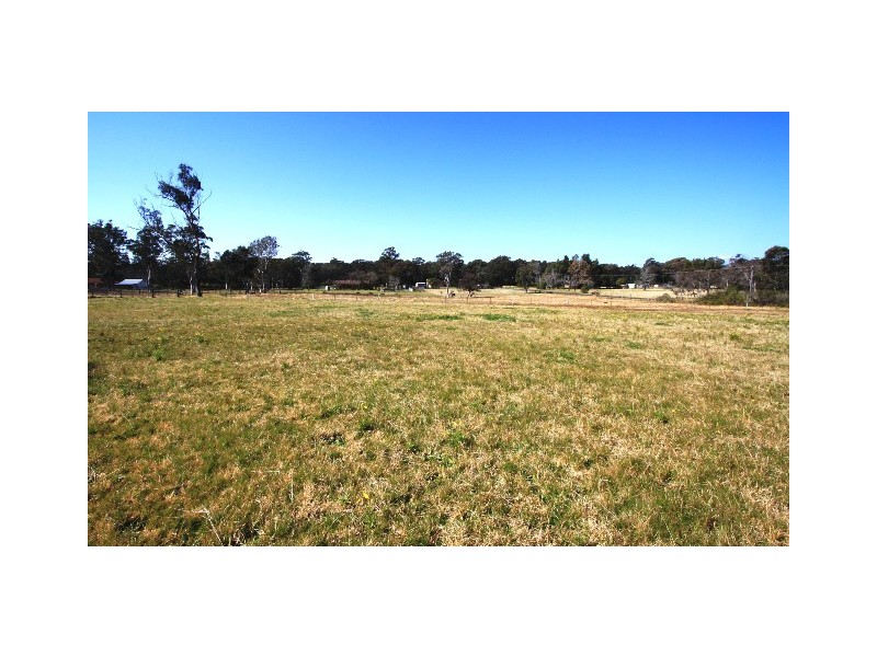 195 THIRLMERE WAY, Thirlmere NSW 2572