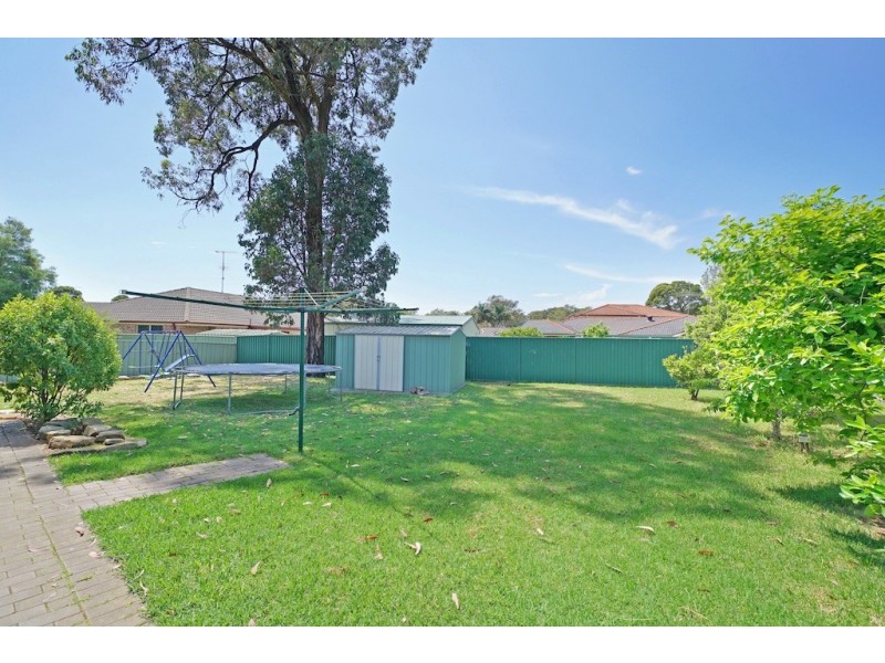 317 Thirlmere Way, Thirlmere NSW 2572