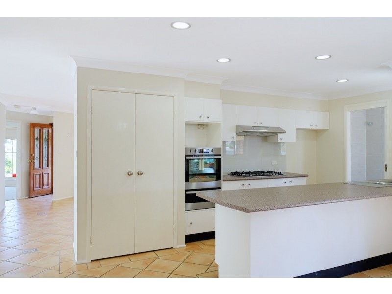 317 Thirlmere Way, Thirlmere NSW 2572