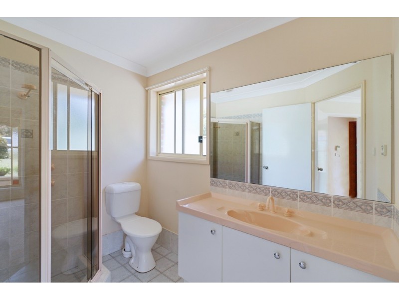 317 Thirlmere Way, Thirlmere NSW 2572