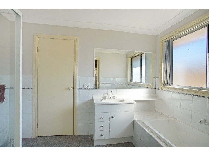 24 Cobham Street, Yanderra NSW 2574