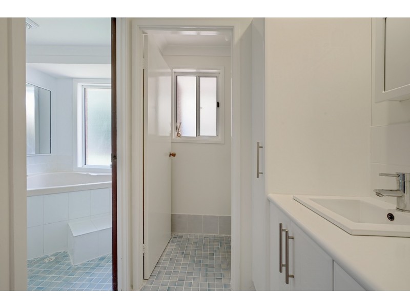 43 Westbourne Avenue, Thirlmere NSW 2572