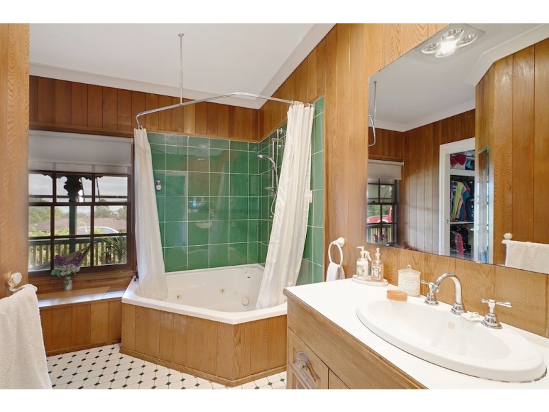 2 Cowper Street, Picton NSW 2571