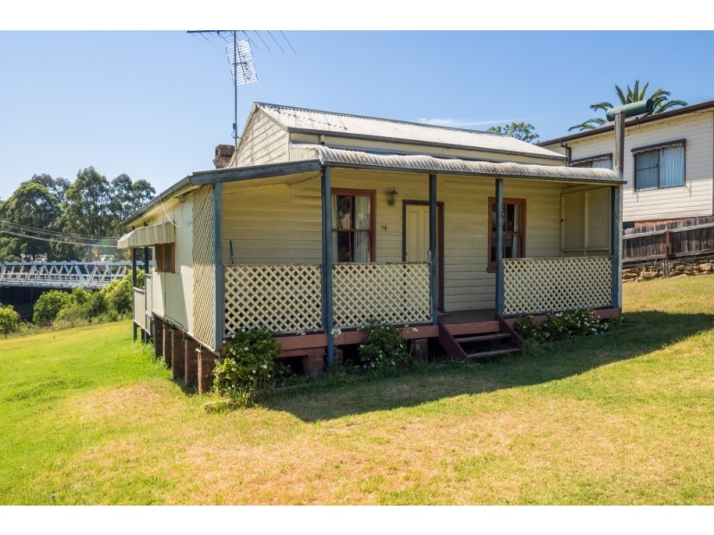 74 Lumsdaine Street, Picton NSW 2571