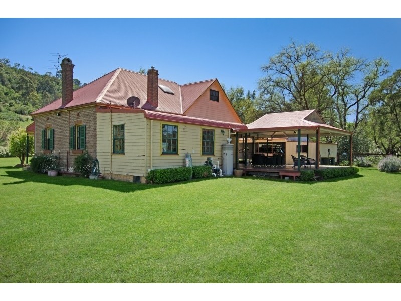 1545 Remembrance Drive, Razorback NSW 2571
