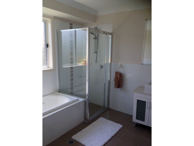 1 Blue Gum Place, Tahmoor NSW 2573