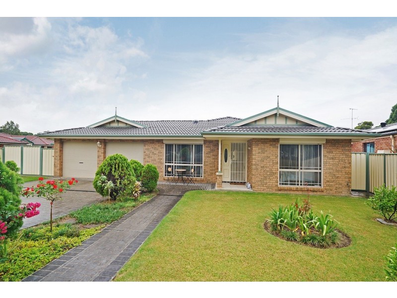329 Thirlmere Way, Thirlmere NSW 2572