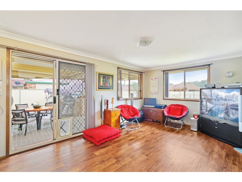 329 Thirlmere Way, Thirlmere NSW 2572