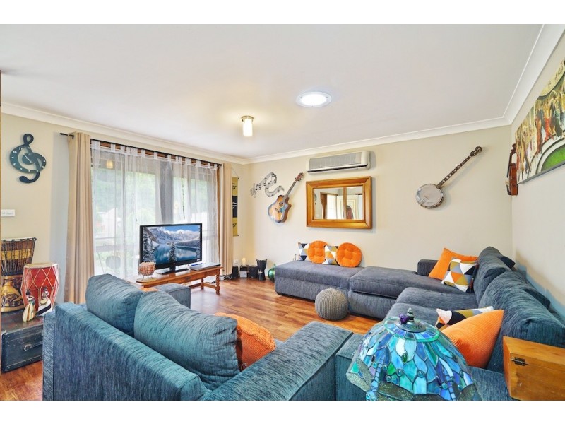 329 Thirlmere Way, Thirlmere NSW 2572