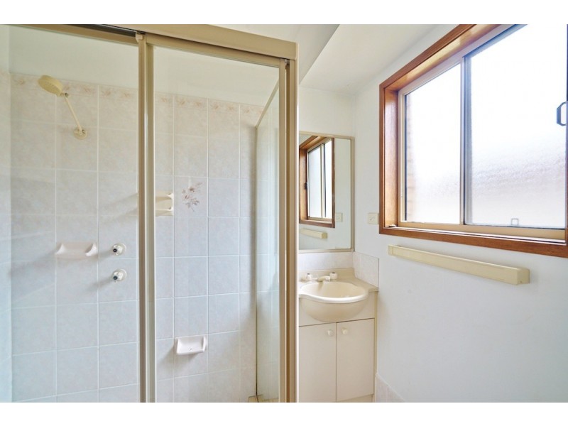 329 Thirlmere Way, Thirlmere NSW 2572