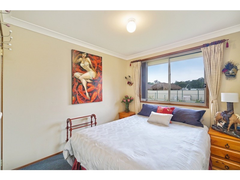 329 Thirlmere Way, Thirlmere NSW 2572