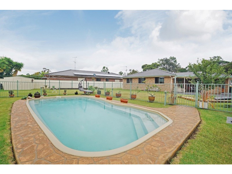 329 Thirlmere Way, Thirlmere NSW 2572