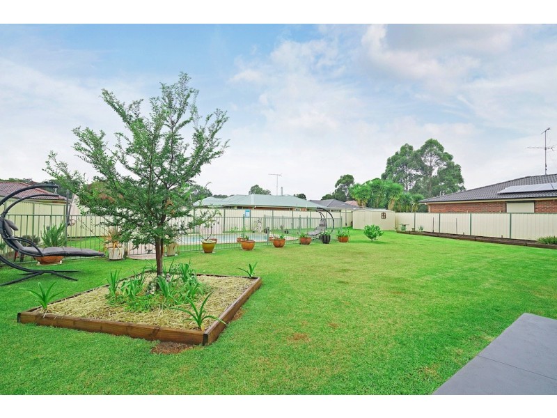 329 Thirlmere Way, Thirlmere NSW 2572
