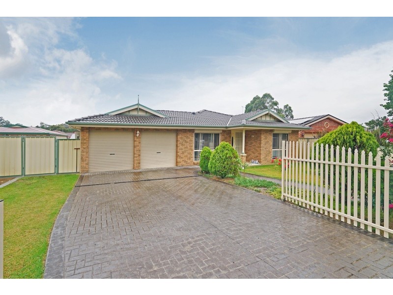 329 Thirlmere Way, Thirlmere NSW 2572
