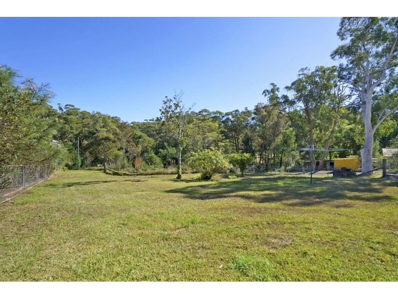 1 Carlton Road, Thirlmere NSW 2572