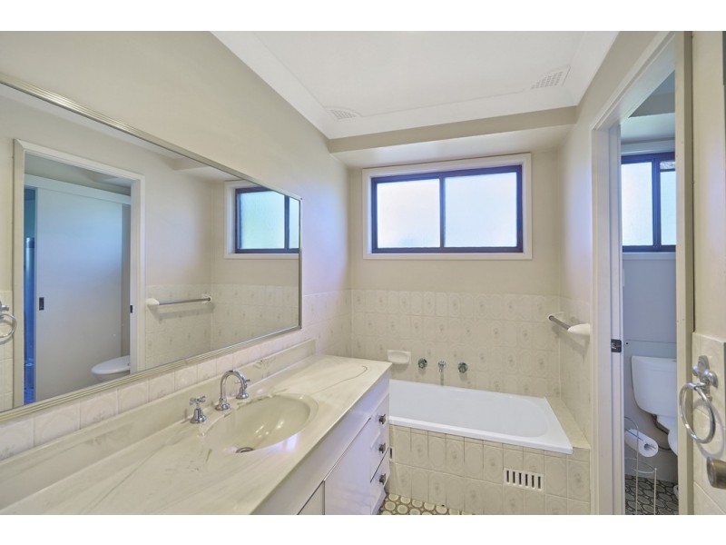 1 Carlton Road, Thirlmere NSW 2572