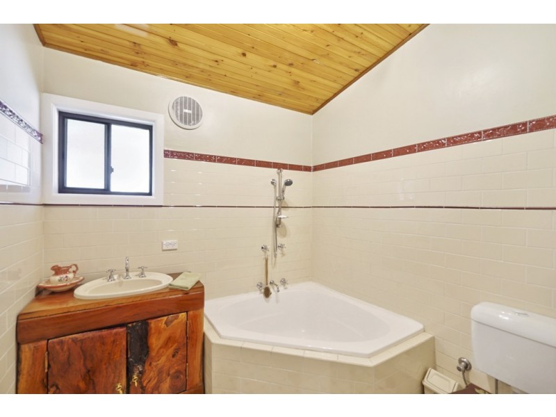 143 Great Southern Road, Bargo NSW 2574