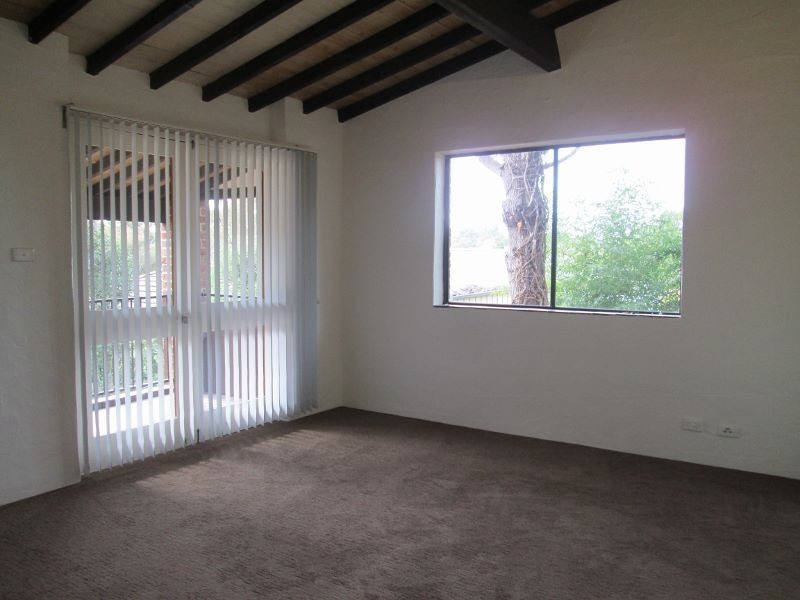 805 Thirlmere Way, Picton NSW 2571