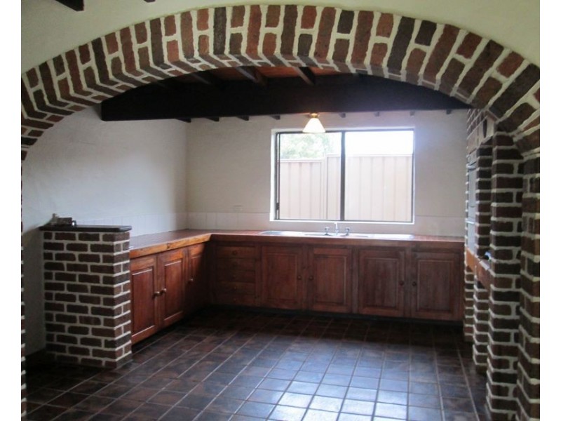 805 Thirlmere Way, Picton NSW 2571