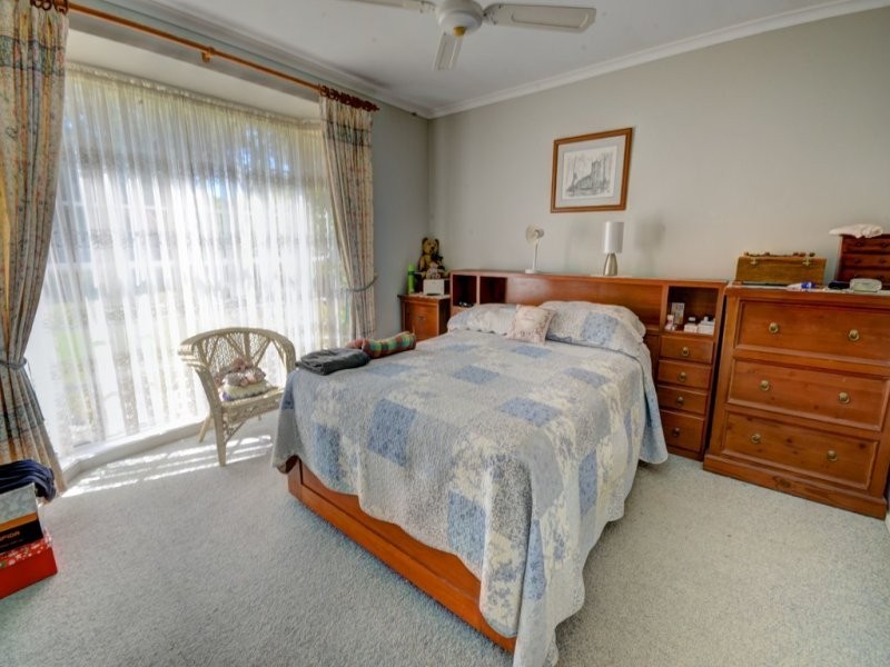 8 Swaine Drive, Wilton NSW 2571