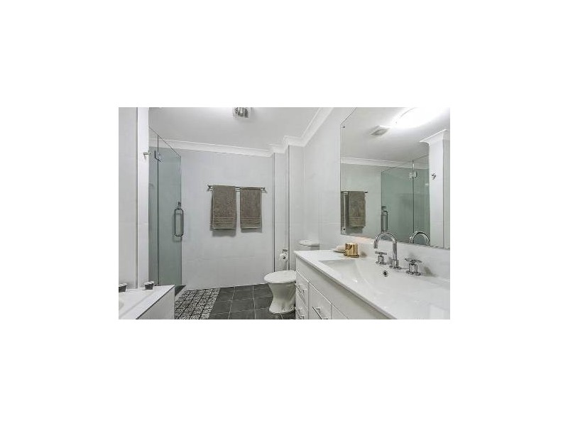 9/187-189 Albany Street, Point Frederick NSW 2250