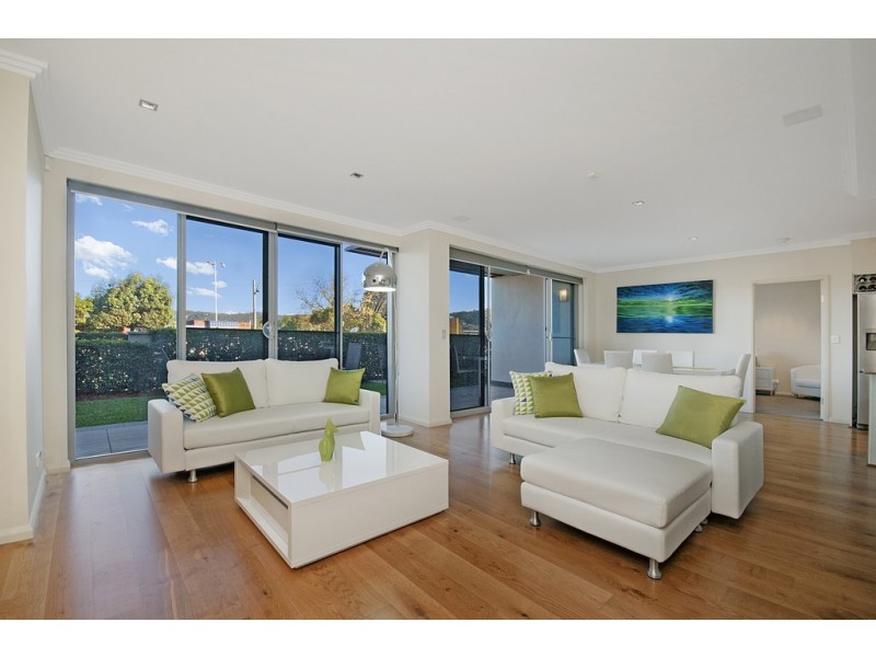 2/43 Masons Parade, Point Frederick NSW 2250