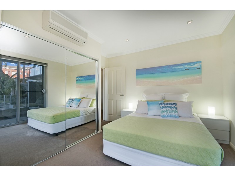 2/43 Masons Parade, Point Frederick NSW 2250