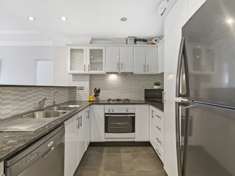 9/187-189 Albany Street, Point Frederick NSW 2250