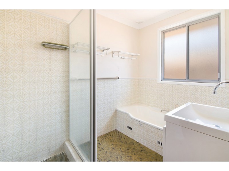 6 Neeworra Avenue, Narara NSW 2250