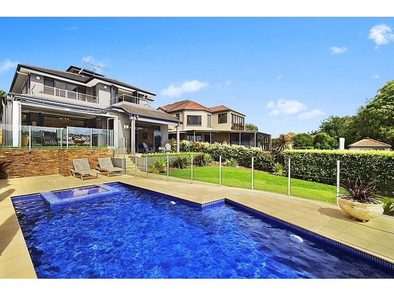 4 Eulalia Avenue, Point Frederick NSW 2250