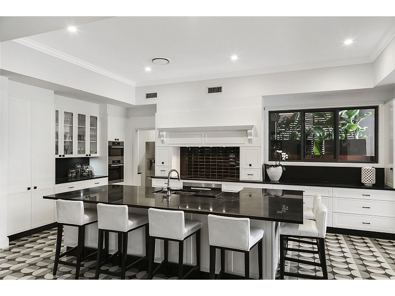 4 Eulalia Avenue, Point Frederick NSW 2250