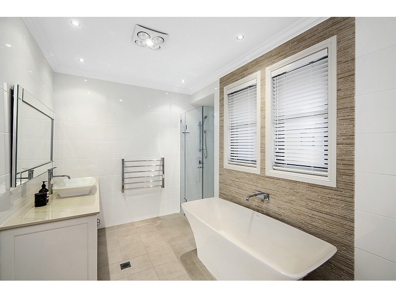 4 Eulalia Avenue, Point Frederick NSW 2250