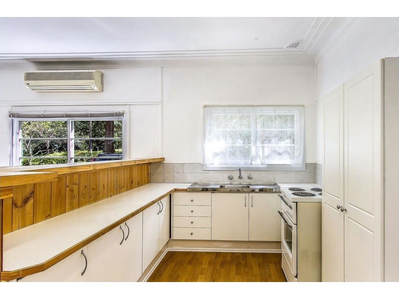 4 Thornley Street, Wyoming NSW 2250